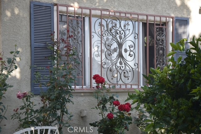 1935 Maine Avenue, Long Beach CA: https://media.crmls.org/medias/eb336cc2-272e-47e4-a9bb-ade209e253ee.jpg
