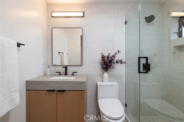 Detail Gallery Image 15 of 20 For 716 .5 Orchid Ave, Corona Del Mar,  CA 92625 - 2 Beds | 2/1 Baths
