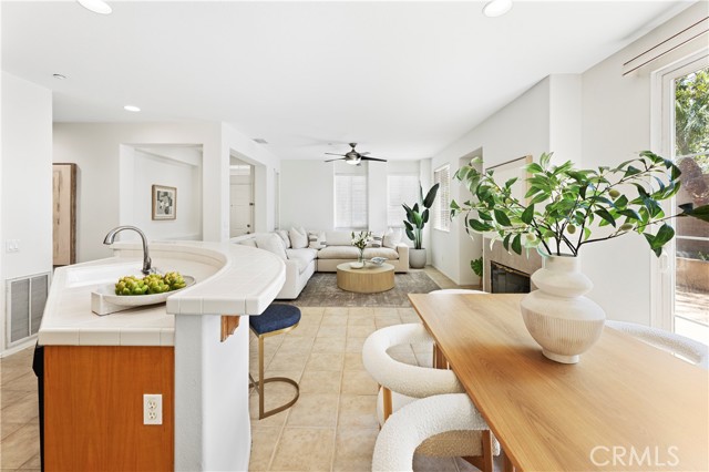 Detail Gallery Image 7 of 33 For 14 Lilac, Irvine,  CA 92618 - 3 Beds | 3 Baths