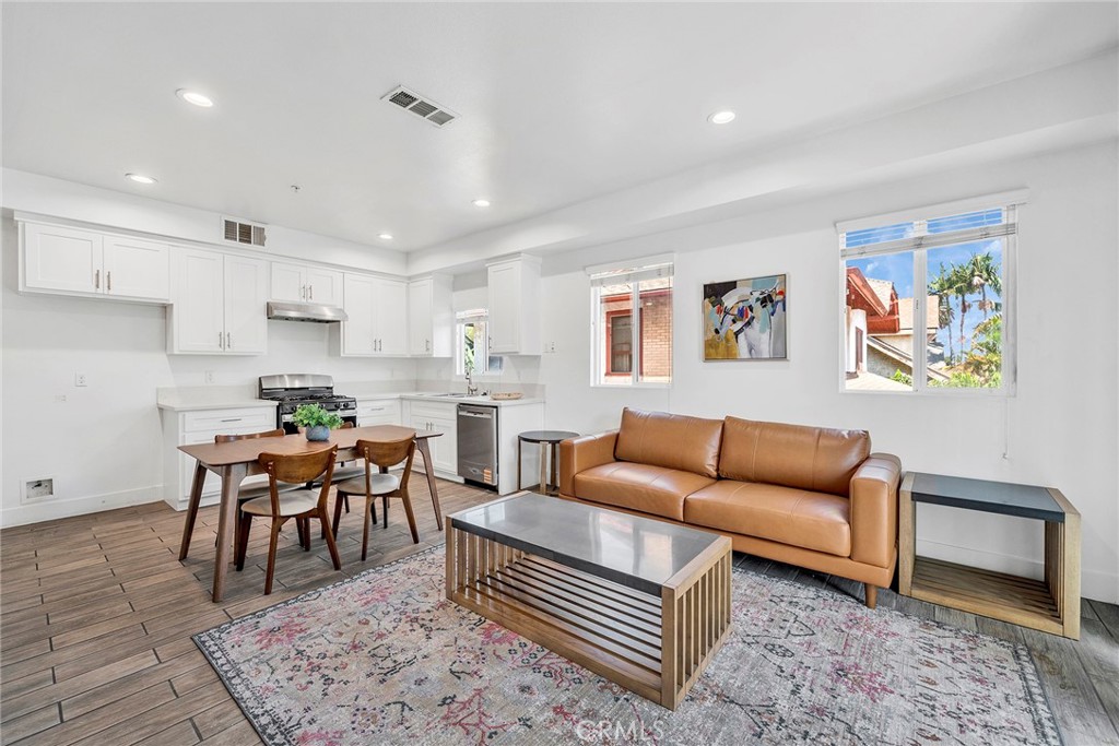 MLS #WS26185877 image #6