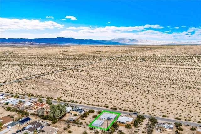 Detail Gallery Image 3 of 38 For 6636 Sahara, Twentynine Palms,  CA 92277 - 3 Beds | 2 Baths