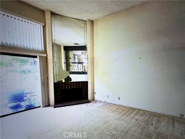 5720 Owensmouth Avenue, 174 photo 4