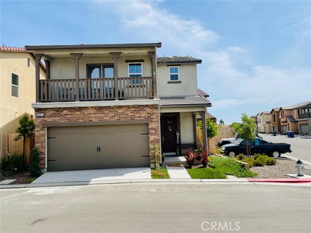 Detail Gallery Image 1 of 1 For 6251 E Overlook Way, Fresno,  CA 93727 - 3 Beds | 2/1 Baths