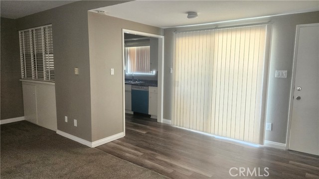 Detail Gallery Image 3 of 36 For 22945 Nadine Cir #B,  Torrance,  CA 90505 - 2 Beds | 2 Baths