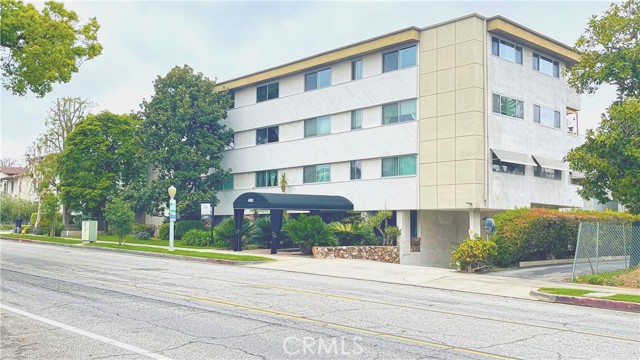 Detail Gallery Image 14 of 15 For 400 S Los Robles Ave #306,  Pasadena,  CA 91101 - 1 Beds | 1 Baths