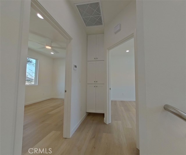 Detail Gallery Image 29 of 55 For 6118 Amos, Lakewood,  CA 90712 - 9 Beds | 7 Baths