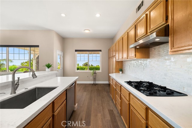 12693 Ridgecrest Drive, Rancho Cucamonga CA: https://media.crmls.org/medias/eb3aa2ca-6b6f-4513-9e57-9f5cd941db09.jpg