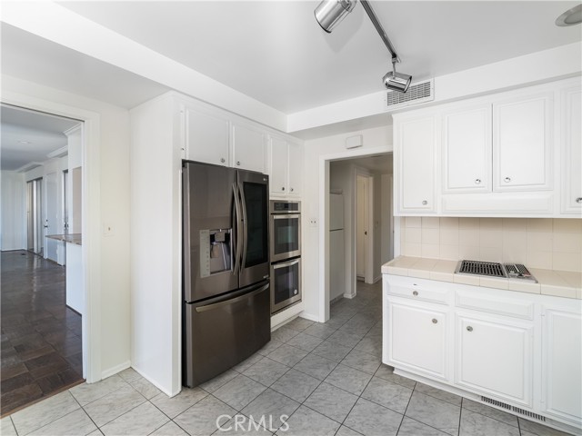 20193 Adele Drive, Woodland Hills CA: https://media.crmls.org/medias/eb3abfd2-41fe-40f4-8b48-277ea02c6f35.jpg