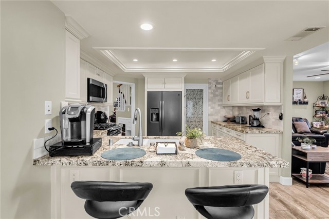 11322 Breithorn Court, Riverside CA: https://media.crmls.org/medias/eb3b3dc6-6311-4ba0-b83c-5bdadb7bdd79.jpg