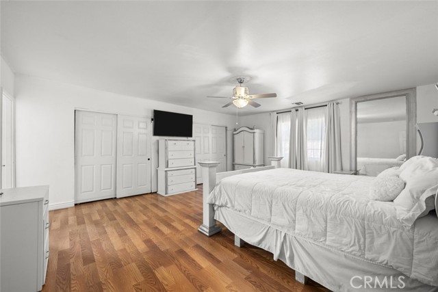 Detail Gallery Image 22 of 52 For 9757 White Oak, Northridge,  CA 91325 - 4 Beds | 3 Baths