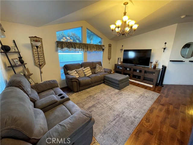 Detail Gallery Image 9 of 28 For 211 S Beach Blvd #72,  Anaheim,  CA 92804 - 3 Beds | 2 Baths