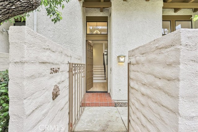 23467 Park Sorrento, Calabasas CA: https://media.crmls.org/medias/eb3c07bb-801e-47a2-b463-89a8a74dd657.jpg