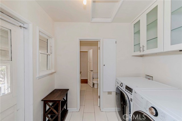Detail Gallery Image 29 of 52 For 2944 Mayfield Ave, La Crescenta,  CA 91214 - 3 Beds | 2 Baths