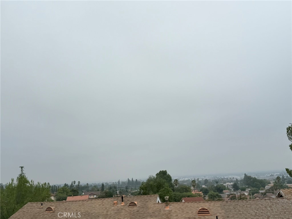 https://media.crmls.org/medias/eb3ef99f-98d3-4587-9970-0836ef26978a.jpg?preset=X-Large