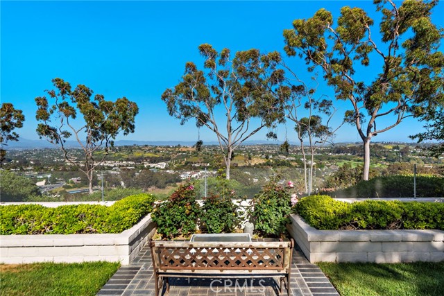 30252 Sonrisa Lane, Laguna Niguel CA: https://media.crmls.org/medias/eb3f01cd-338c-4f08-a292-c5ec025f4660.jpg