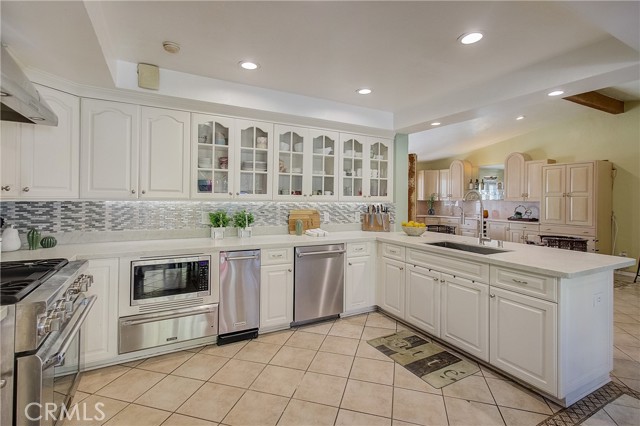 27 Misty Acres Road, Rolling Hills Estates, California 90274, 4 Bedrooms Bedrooms, ,3 BathroomsBathrooms,Residential,Sold,Misty Acres,SB21246271