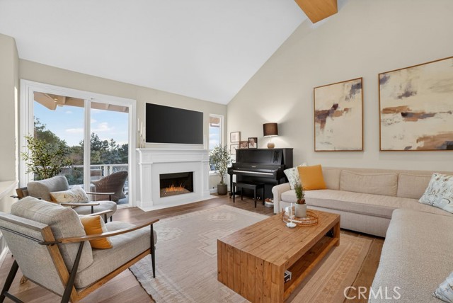 Detail Gallery Image 17 of 56 For 5 Northampton Ct #103,  Newport Beach,  CA 92660 - 3 Beds | 3/1 Baths
