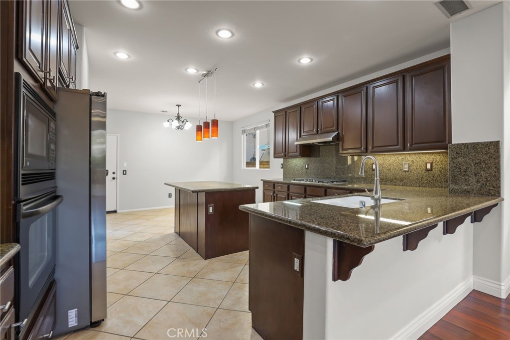 MLS #SR25263348 image #8