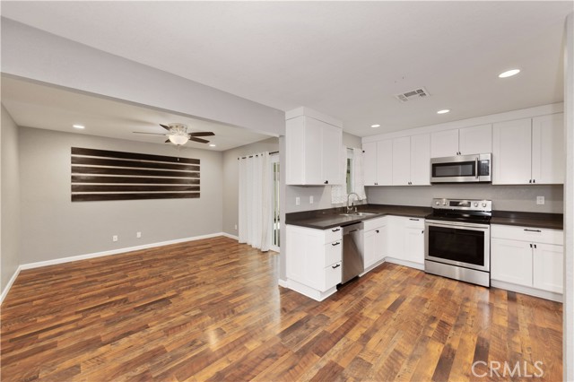 Detail Gallery Image 8 of 22 For 54085 Avenida Rubio, La Quinta,  CA 92253 - 3 Beds | 2 Baths