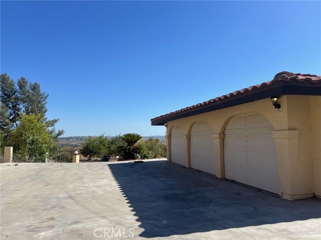2005 Mt Vernon Avenue, Riverside CA: https://media.crmls.org/medias/eb432881-1560-4833-b0df-5a77deacdfc5.jpg