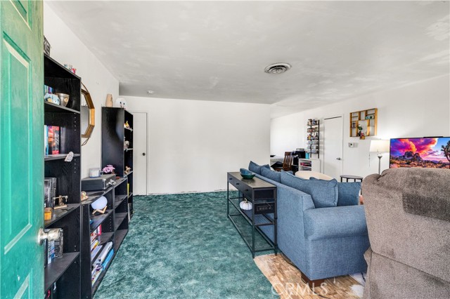 Detail Gallery Image 4 of 38 For 4805 Avenida La Mirada, Joshua Tree,  CA 92252 - 3 Beds | 2 Baths