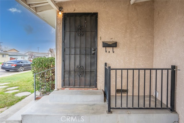 Detail Gallery Image 4 of 29 For 726 Arizona Ave, Los Banos,  CA 93635 - 3 Beds | 2 Baths