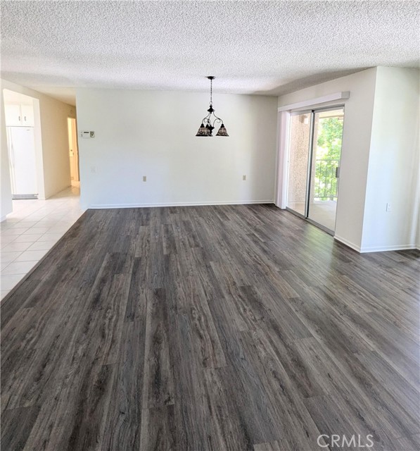 2370 Via Mariposa W, Laguna Woods CA: https://media.crmls.org/medias/eb44a65d-6f12-498d-afd0-007b6de57c46.jpg