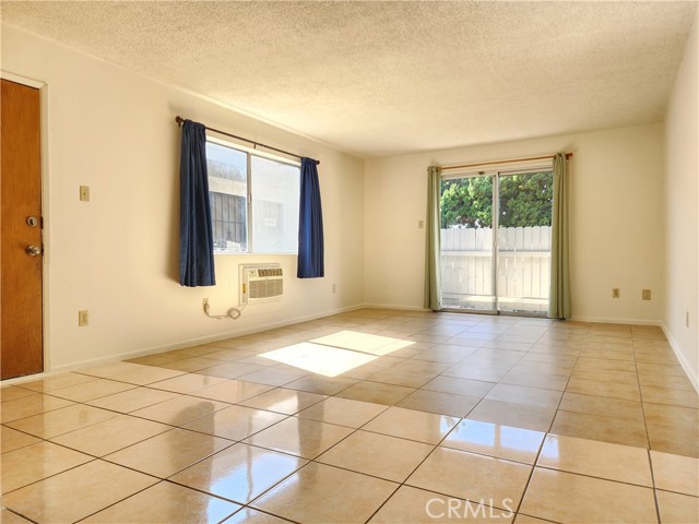 Image 32 of 38 For 9116 Palm Street