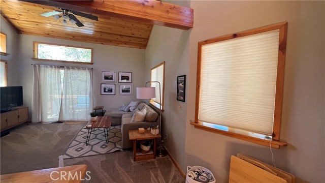 Detail Gallery Image 14 of 46 For 33478 Angeles Dr, Green Valley Lake,  CA 92341 - 2 Beds | 2 Baths