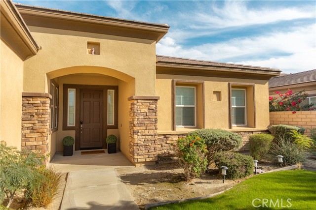 Detail Gallery Image 2 of 27 For 43128 Sentiero Dr, Indio,  CA 92203 - 4 Beds | 3 Baths