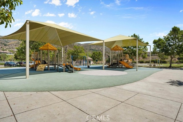 20342 Via Cellini, Porter Ranch CA: https://media.crmls.org/medias/eb451a10-6a95-47b3-9529-7b00557fba21.jpg