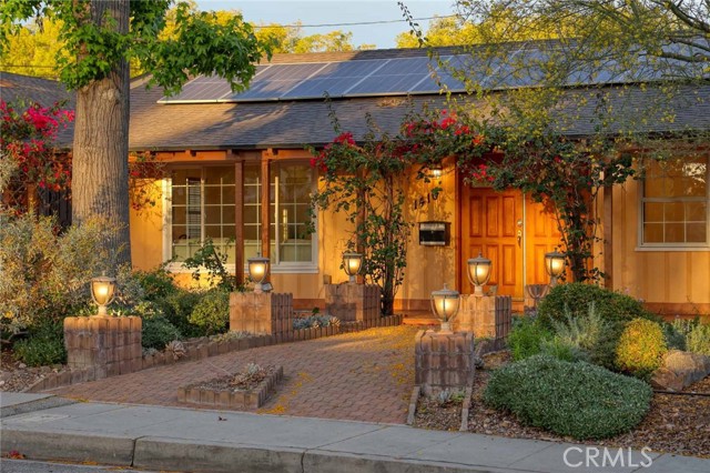 Detail Gallery Image 2 of 38 For 1410 Grandview Ave, Glendale,  CA 91201 - 3 Beds | 2/1 Baths