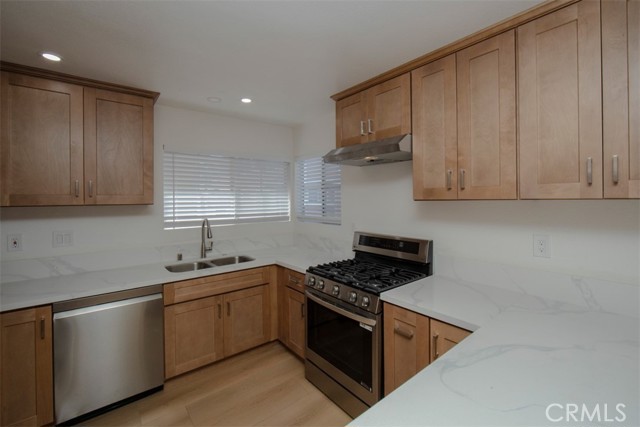 Detail Gallery Image 6 of 49 For 2800 Plaza Del Amo #177,  Torrance,  CA 90503 - 3 Beds | 3 Baths