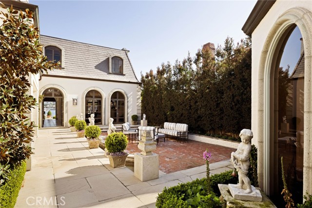 Image 3 of 42 For 2116 Balboa Boulevard