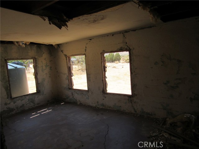 Detail Gallery Image 7 of 28 For 8626 La Contenta Rd, Yucca Valley,  CA 92284 - 2 Beds | 1 Baths