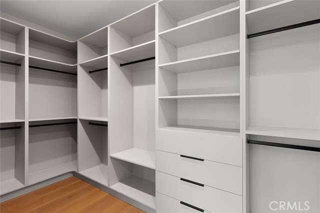 22640 Clarendon Street, Woodland Hills CA: https://media.crmls.org/medias/eb47664d-9066-463e-a502-ded5b9927376.jpg
