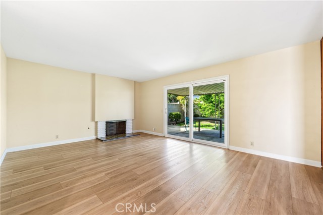 Detail Gallery Image 3 of 23 For 19571 Roderick, Huntington Beach,  CA 92646 - 3 Beds | 2 Baths