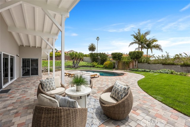 Detail Gallery Image 10 of 30 For 30214 Cartier Dr, Rancho Palos Verdes,  CA 90275 - 4 Beds | 2/1 Baths