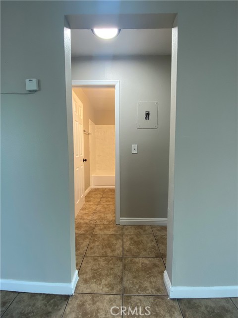 Detail Gallery Image 6 of 15 For 1023 W 8th St #C,  Pomona,  CA 91766 - 2 Beds | 1 Baths