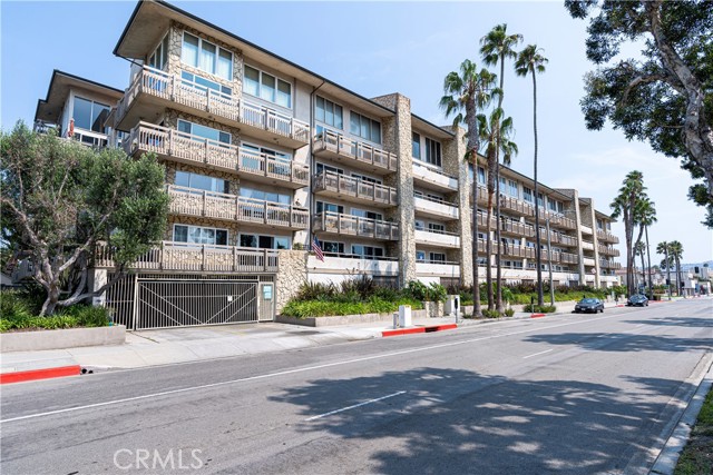 Detail Gallery Image 25 of 34 For 230 S Catalina Ave #303,  Redondo Beach,  CA 90277 - 2 Beds | 2 Baths