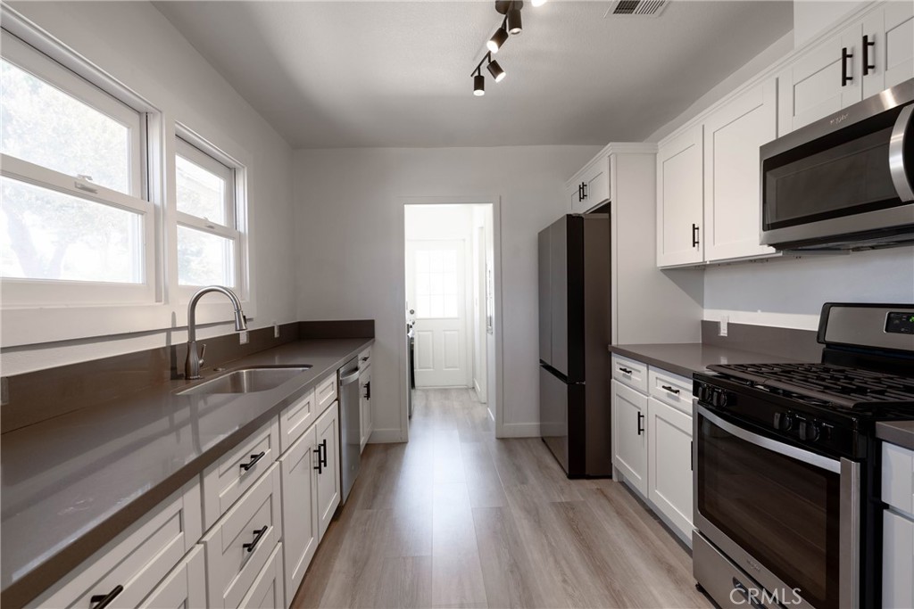 MLS #OC26137134 image #12