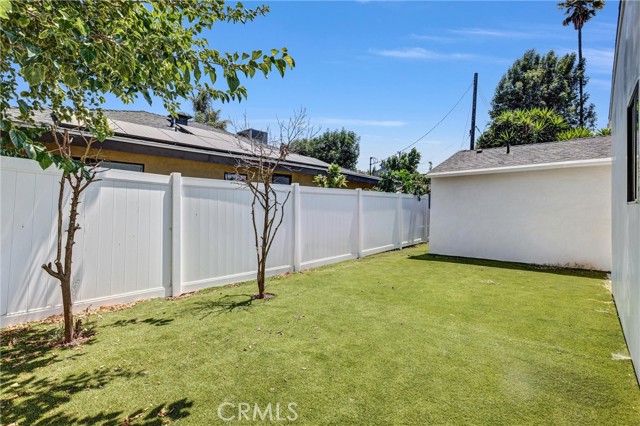 5222 Cedros Avenue, Sherman Oaks CA: https://media.crmls.org/medias/eb4c4d0b-ea97-41b3-a5f0-3131b50748e0.jpg