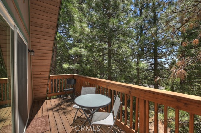 31115 All View Drive, Running Springs CA: https://media.crmls.org/medias/eb4c88fe-de49-4a75-a9c3-1c5a77df6d50.jpg
