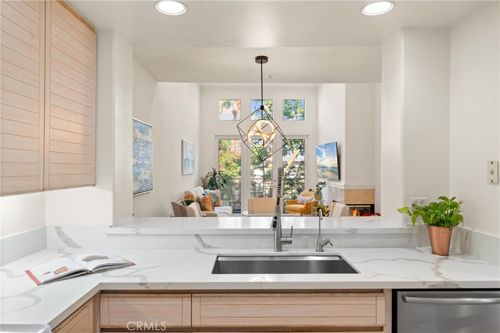 Eb4c9fcf 8add 4c53 Bd3b 983b2e88ccbd