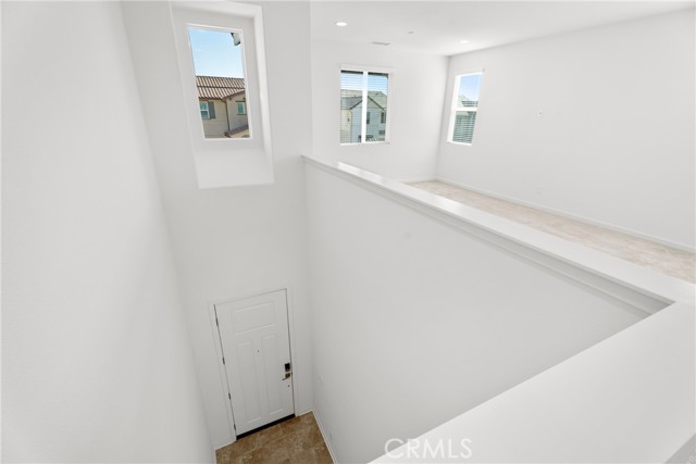 Detail Gallery Image 33 of 53 For 18121 Outlook Way, Saugus,  CA 91350 - 4 Beds | 3 Baths
