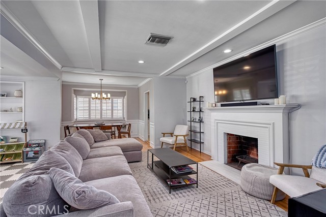 Detail Gallery Image 15 of 19 For 4637 Varna Ave, Sherman Oaks,  CA 91423 - 3 Beds | 2/1 Baths