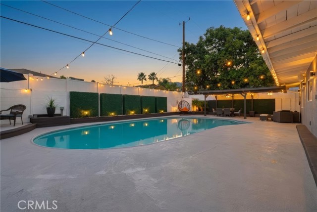 Detail Gallery Image 39 of 50 For 621 Roselli St, Burbank,  CA 91501 - 3 Beds | 3 Baths