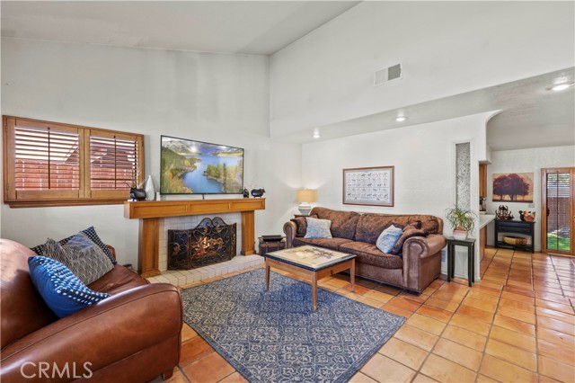 29034 Sheridan Road, Castaic CA: https://media.crmls.org/medias/eb4e0479-2bf2-4beb-9d26-c59dbdce42b8.jpg