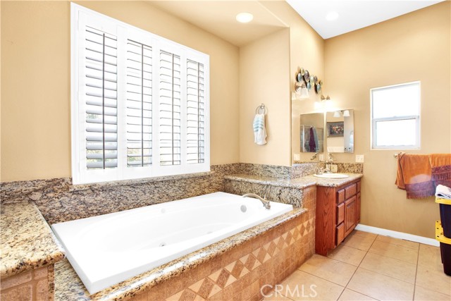 Detail Gallery Image 20 of 52 For 8426 Garlock St, Hesperia,  CA 92344 - 6 Beds | 4/1 Baths
