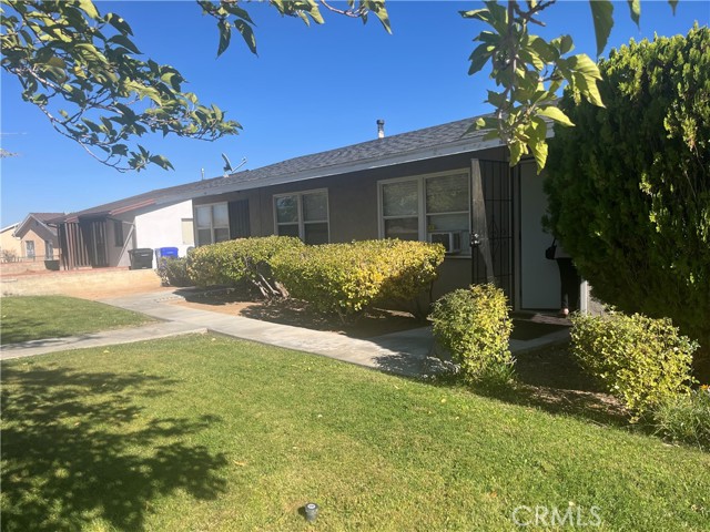 14703 MESA DR, Victorville CA: https://media.crmls.org/medias/eb4e3e26-a8cb-4b3b-9530-a35bede7a0b2.jpg
